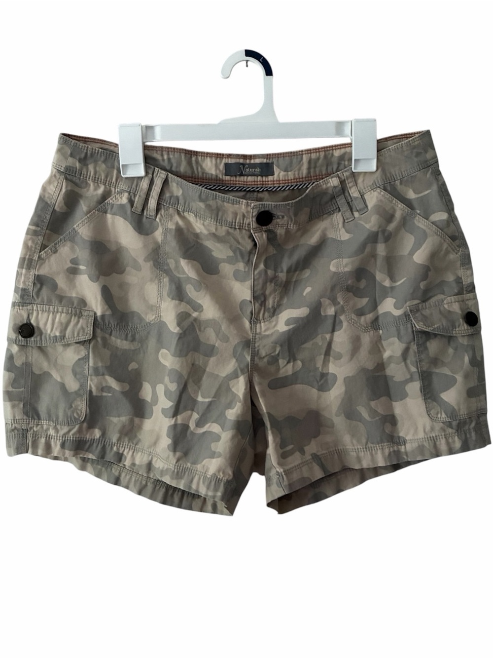 Natural Reflections NWOT Camo Cargo Utility Shorts – Green/Beige – Size 14